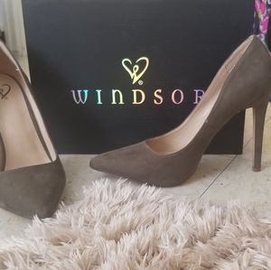 Olive suede Windsor heels